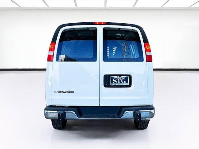 2024 Chevrolet Express 2500