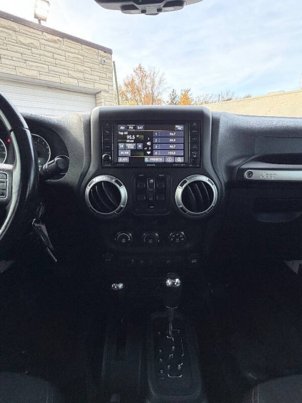 2016 Jeep Wrangler Unlimited Sahara