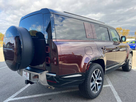 2023 Land Rover Defender 130 SE