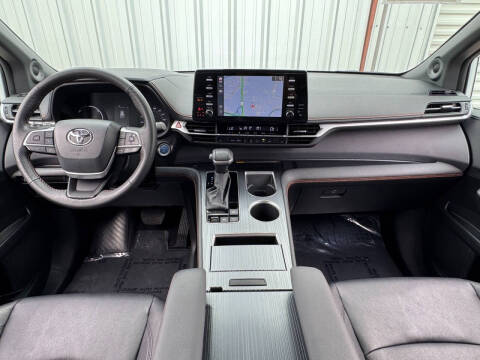 2024 Toyota Sienna XSE 7-Passenger
