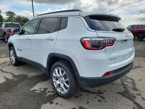 2024 Jeep Compass Latitude Lux
