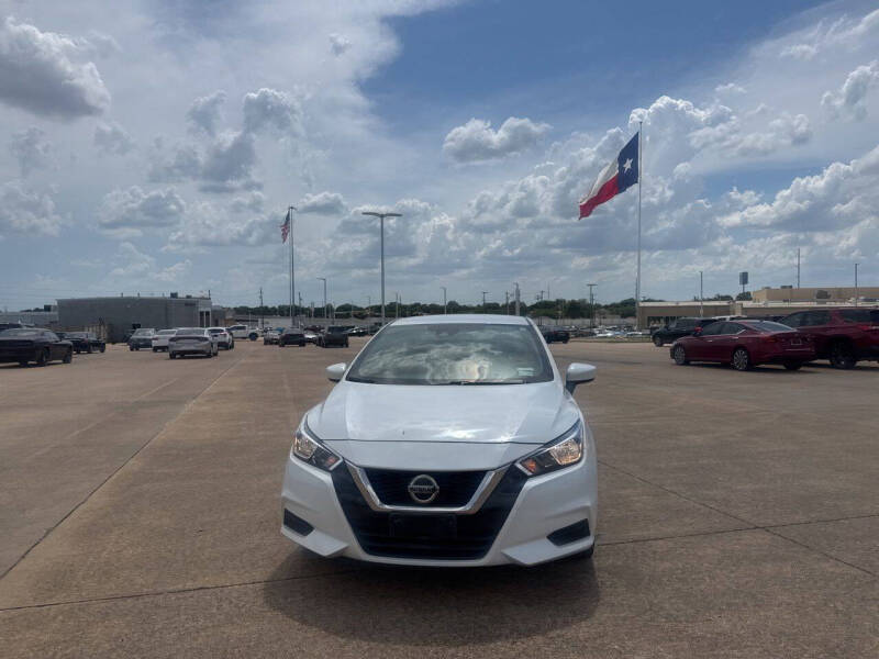 2022 Nissan Versa SV