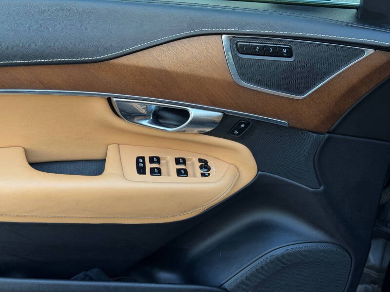 2017 Volvo XC90 T6 Inscription