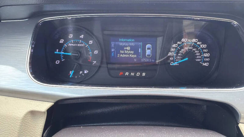 2018 Ford Taurus SEL