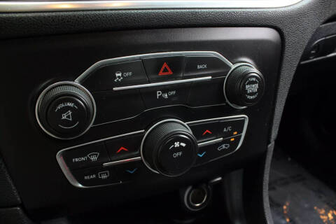 2016 Dodge Charger SE