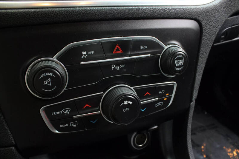 2016 Dodge Charger SE