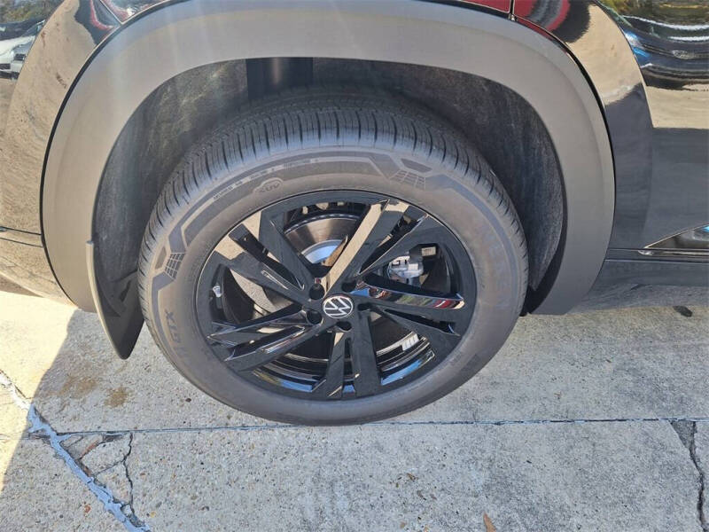 2026 Volkswagen Atlas Cross Sport SEL R-Line Black 4Motion