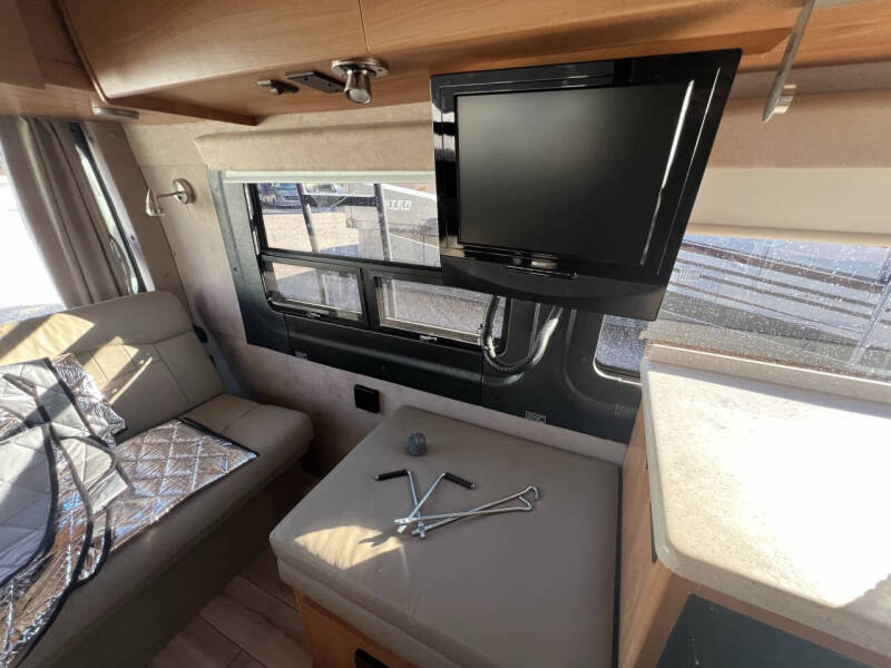 2009 Winnebago ERA 170XL Class B