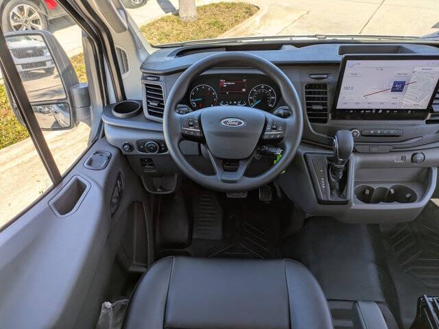 2025 Ford Transit