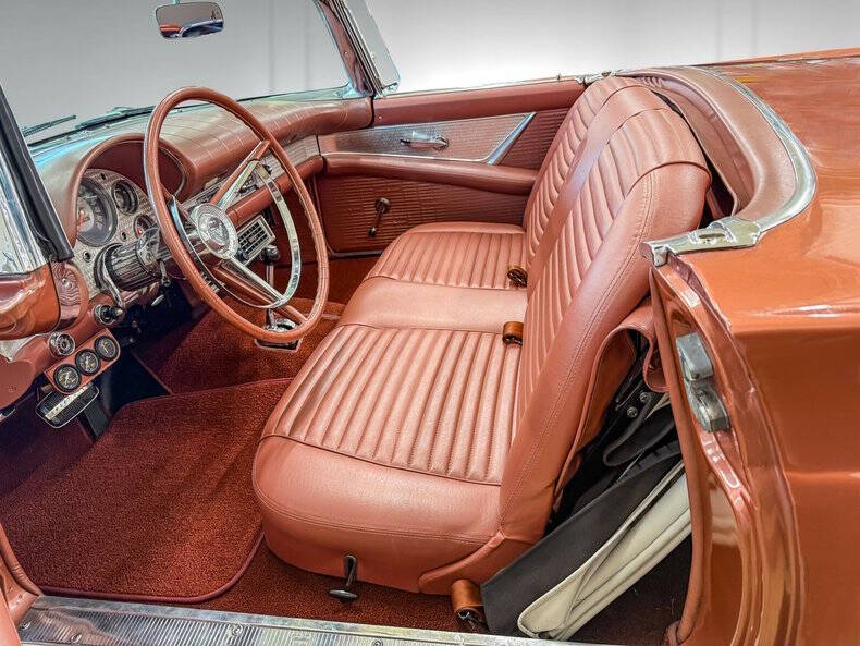 1957 Ford Thunderbird