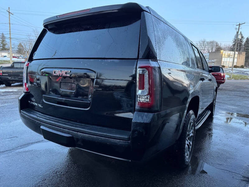 2017 GMC Yukon XL SLT