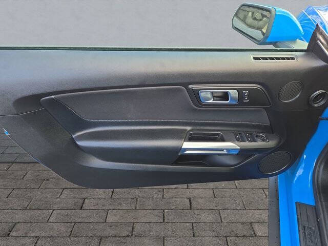 2022 Ford Mustang EcoBoost