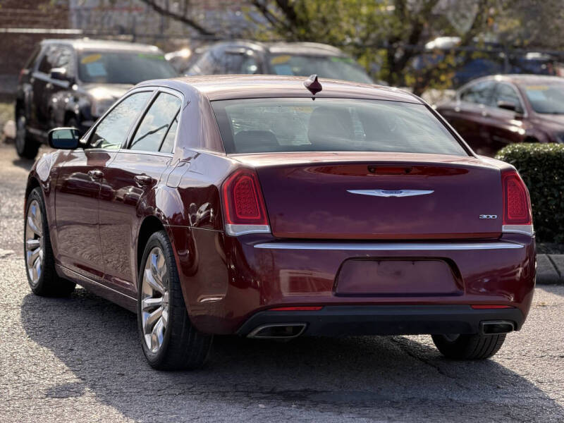 2018 Chrysler 300 Touring