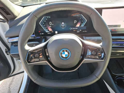 2025 BMW i5 xDrive40