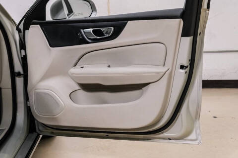 2019 Volvo S60 T5 Momentum