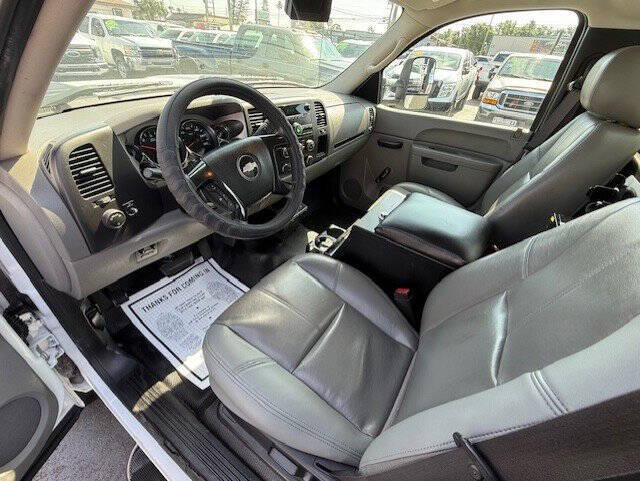 2012 Chevrolet Silverado 3500HD CC