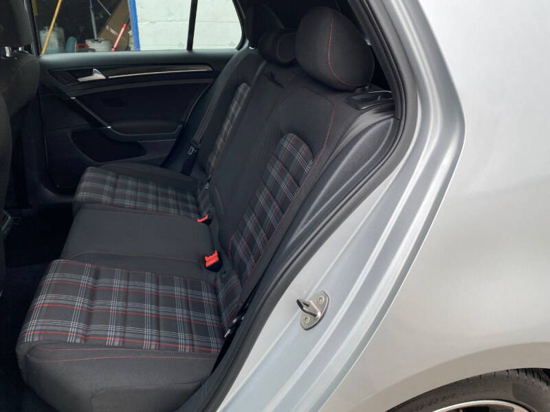 2016 Volkswagen Golf GTI S