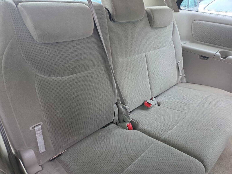 2005 Toyota Sienna LE 7 Passenger