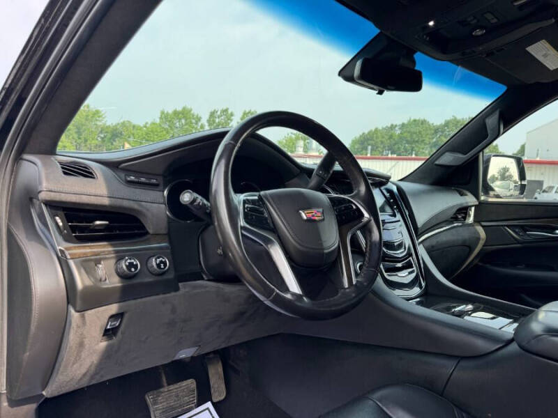 2018 Cadillac Escalade Platinum