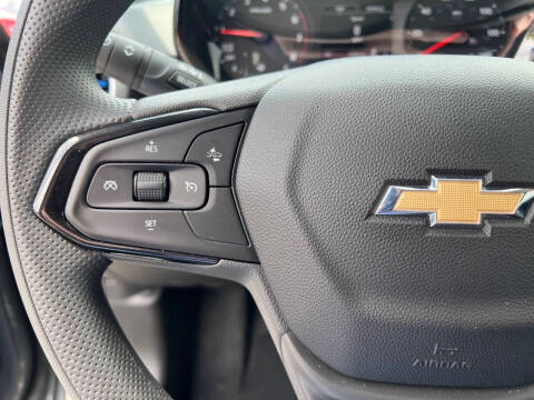 2025 Chevrolet Trax LS