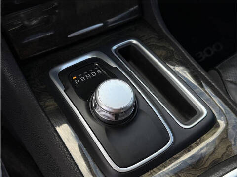 2016 Chrysler 300 C