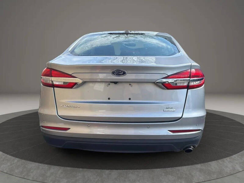 2020 Ford Fusion SE