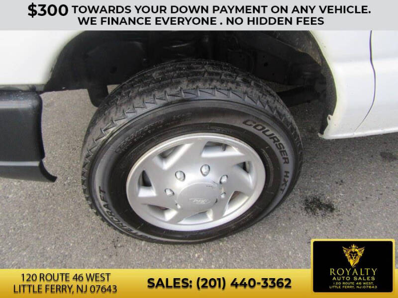 2011 Ford E-Series E-150 XLT