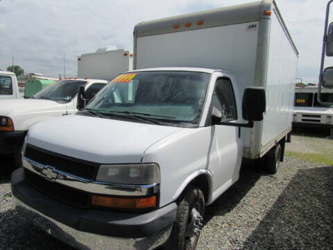2007 Chevrolet Express Cutaway for sale at Royal Auto Sales, LLC in Algona WA
