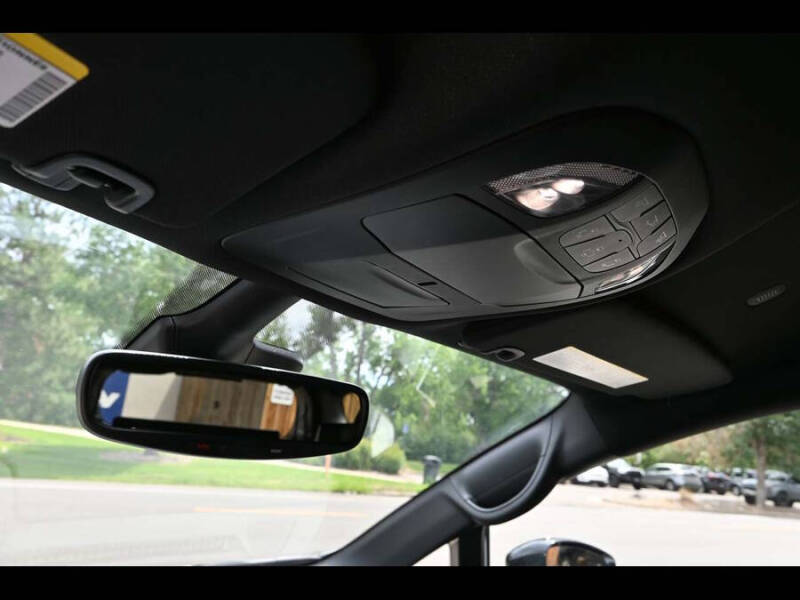 2025 Chrysler Voyager LX