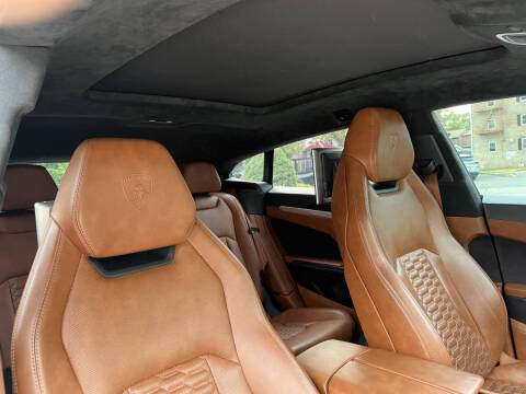 2019 Lamborghini Urus