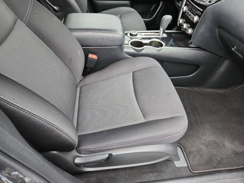 2020 Nissan Pathfinder S