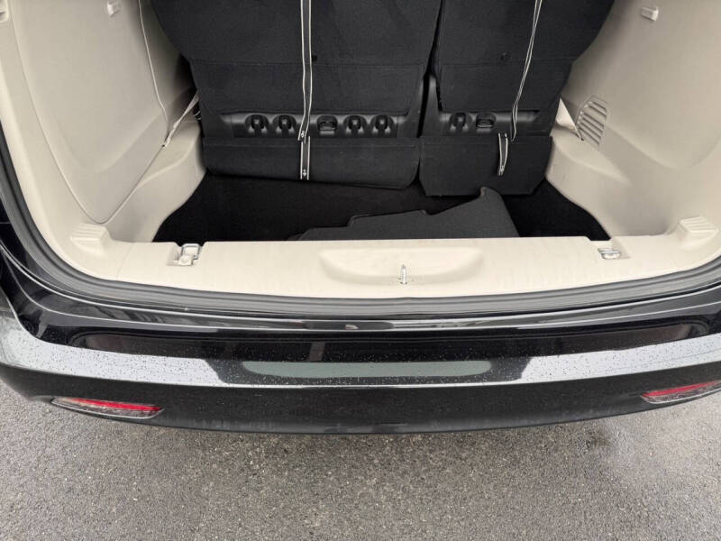 2021 Chrysler Voyager L