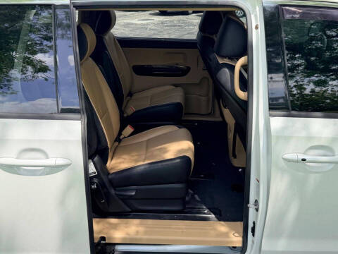 2017 Kia Sedona SX