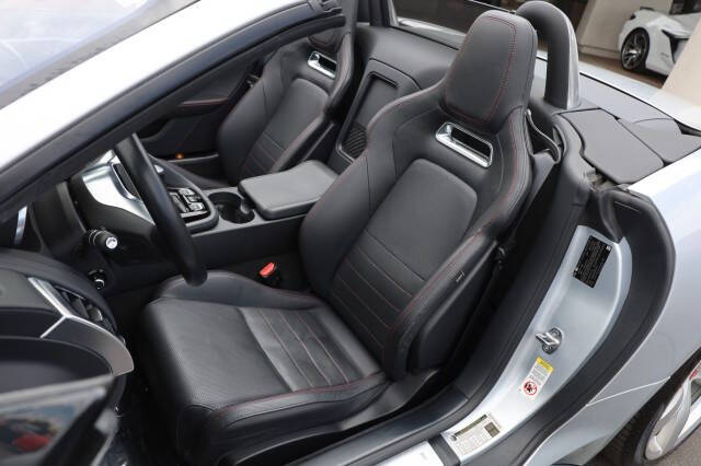 2019 Jaguar F-TYPE R-Dynamic