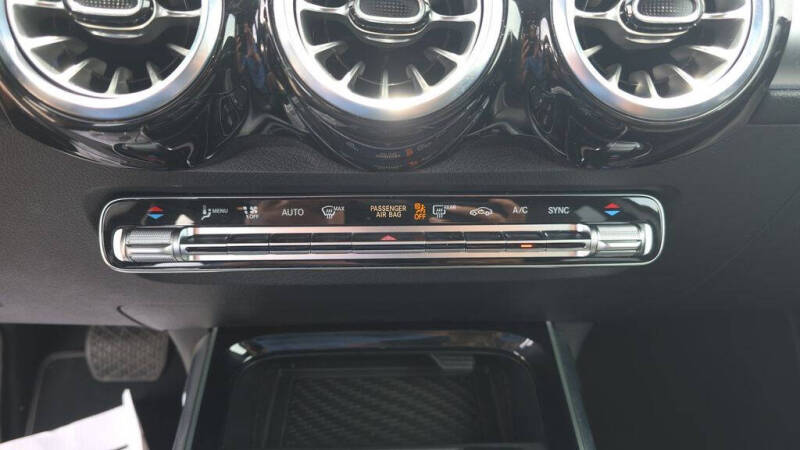 2025 Mercedes-Benz GLB GLB 250