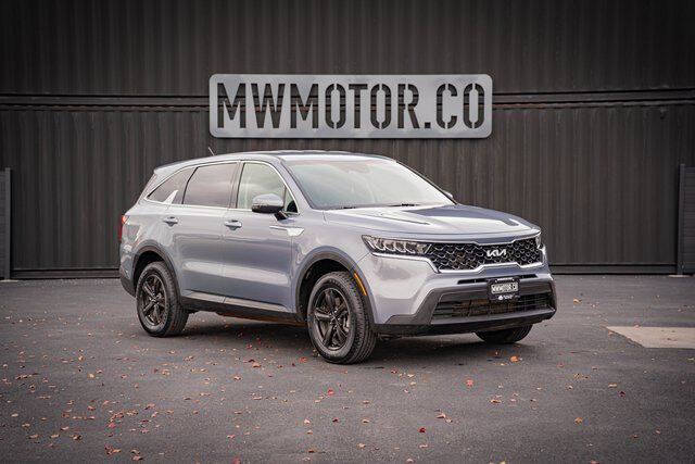 2022 Kia Sorento LX's photo