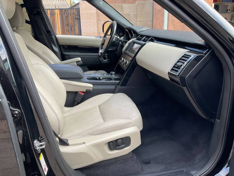 2020 Land Rover Discovery SE