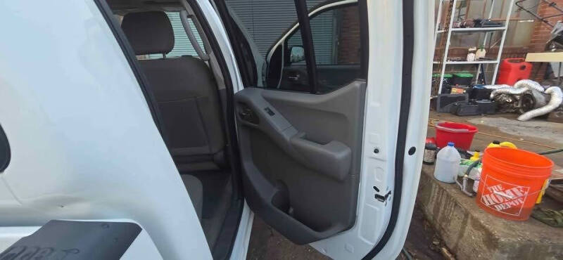 2016 Nissan Frontier SV