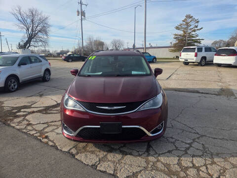 2017 Chrysler Pacifica Touring Plus