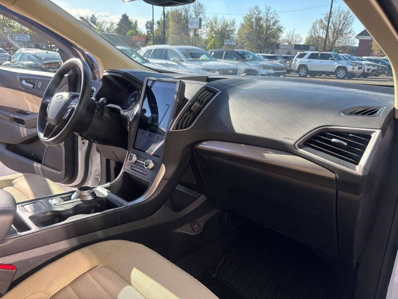 2023 Ford Edge SE