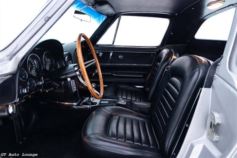 1966 Chevrolet Corvette 30