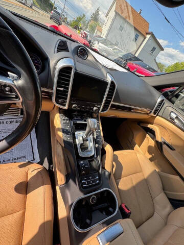 2017 Porsche Cayenne S