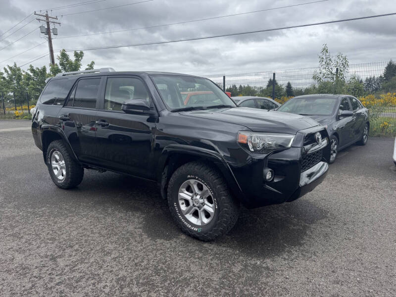 2018 Toyota 4Runner SR5's photo