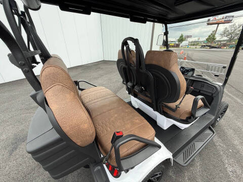 2026 ROYAL   R - Series