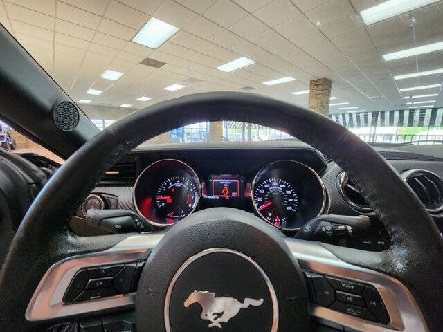 2017 Ford Mustang V6