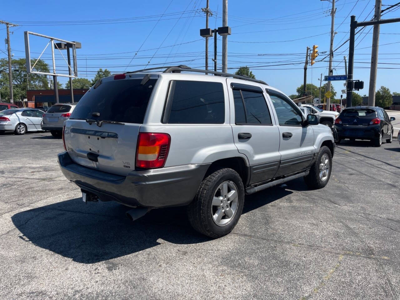 2004 Jeep Grand Cherokee for sale at AVS AUTO GROUP LLC in CLEVELAND, OH