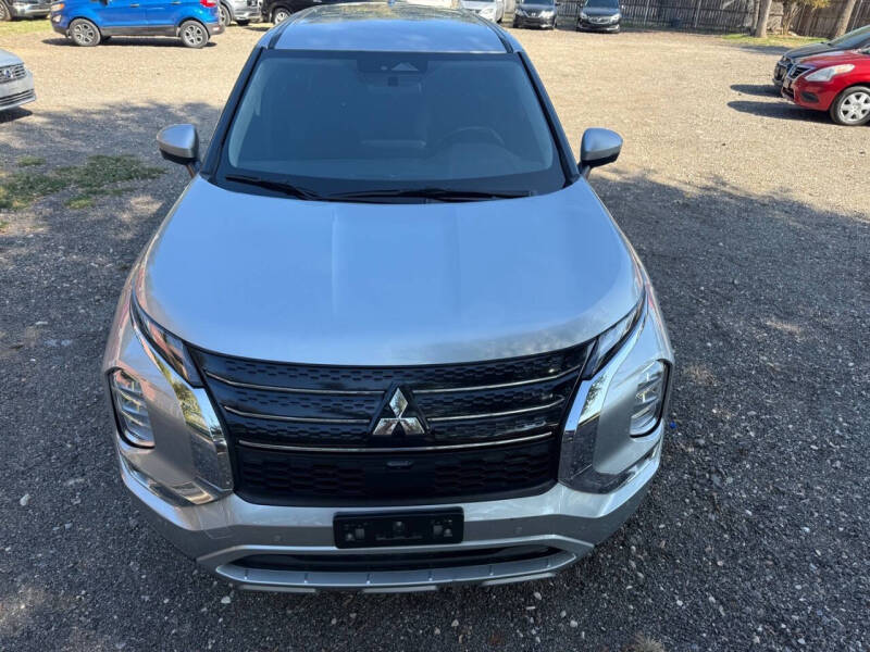 2023 Mitsubishi Outlander SE