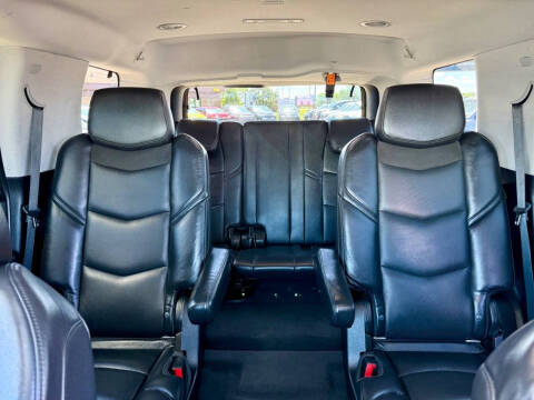 2020 Cadillac Escalade Luxury