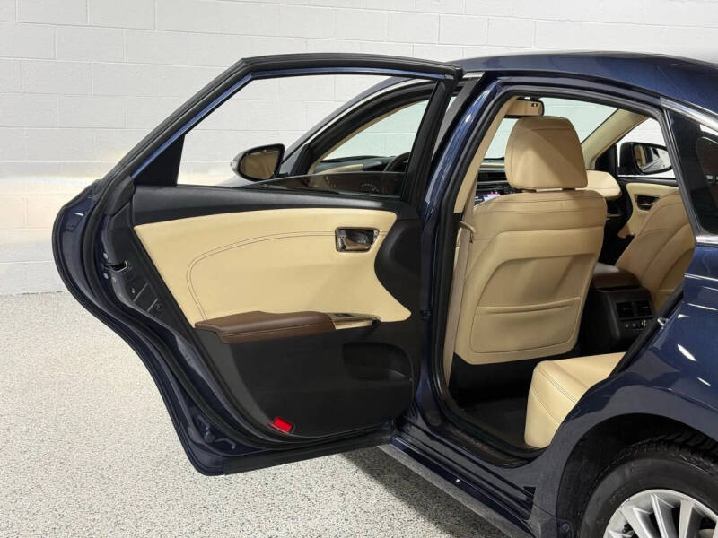 2018 Toyota Avalon Hybrid Limited