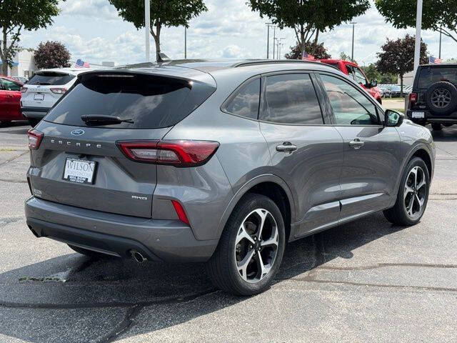 2023 Ford Escape ST-Line Elite